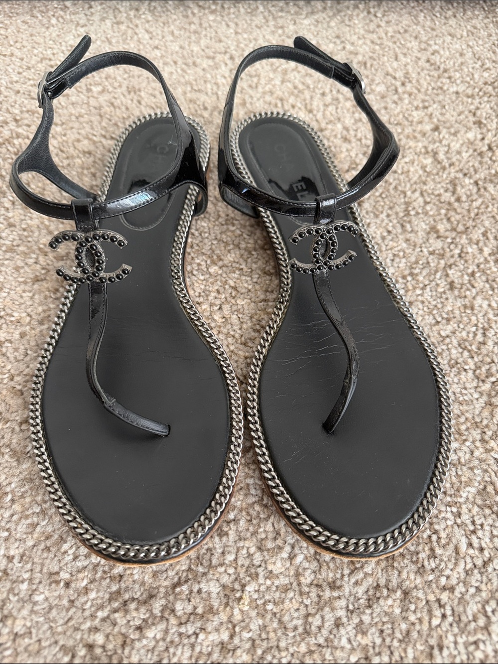 CHANEL Black Patent Leather CC Chain Trim Thong Sandals